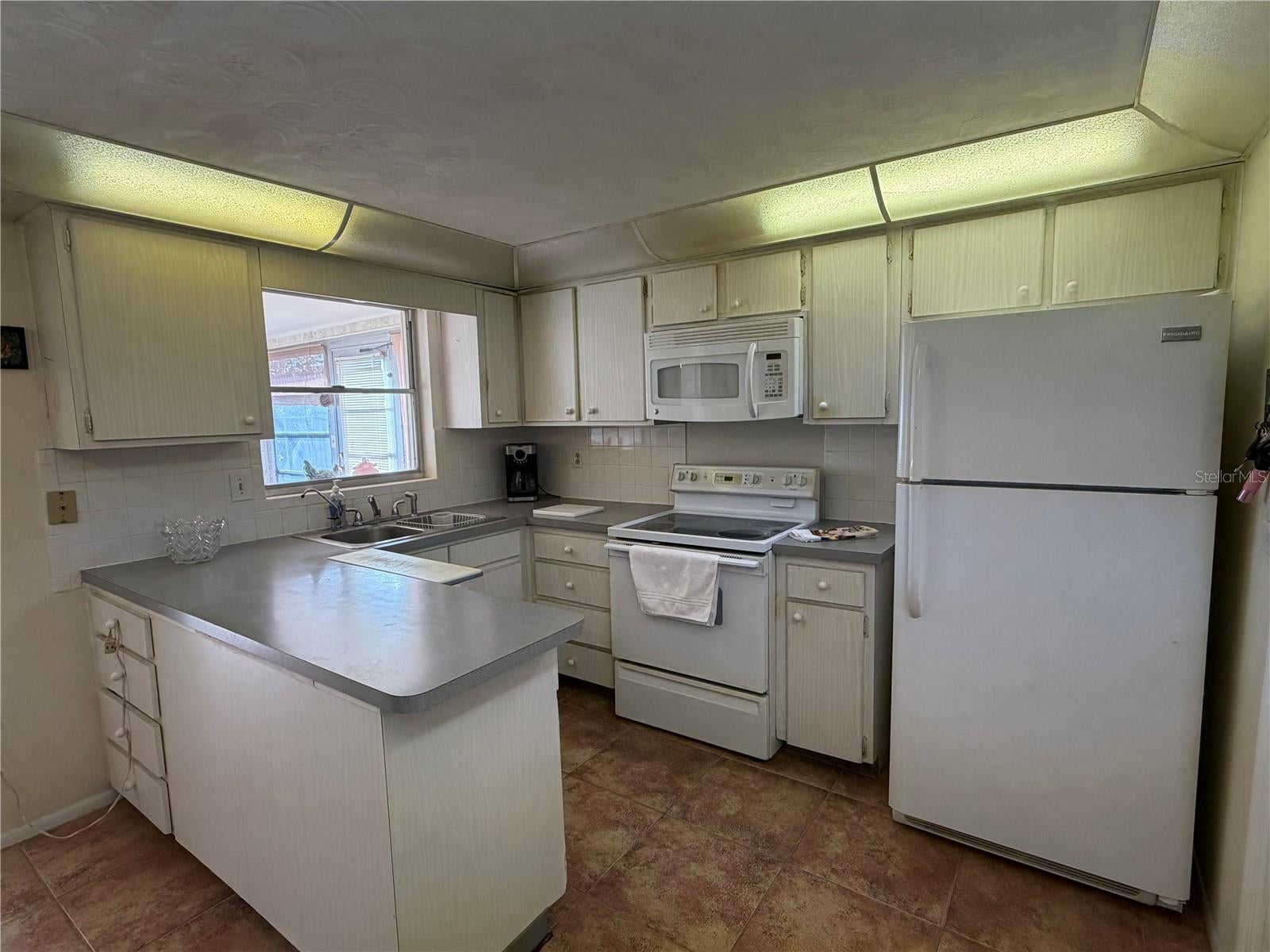 3914 CARIOCA RD