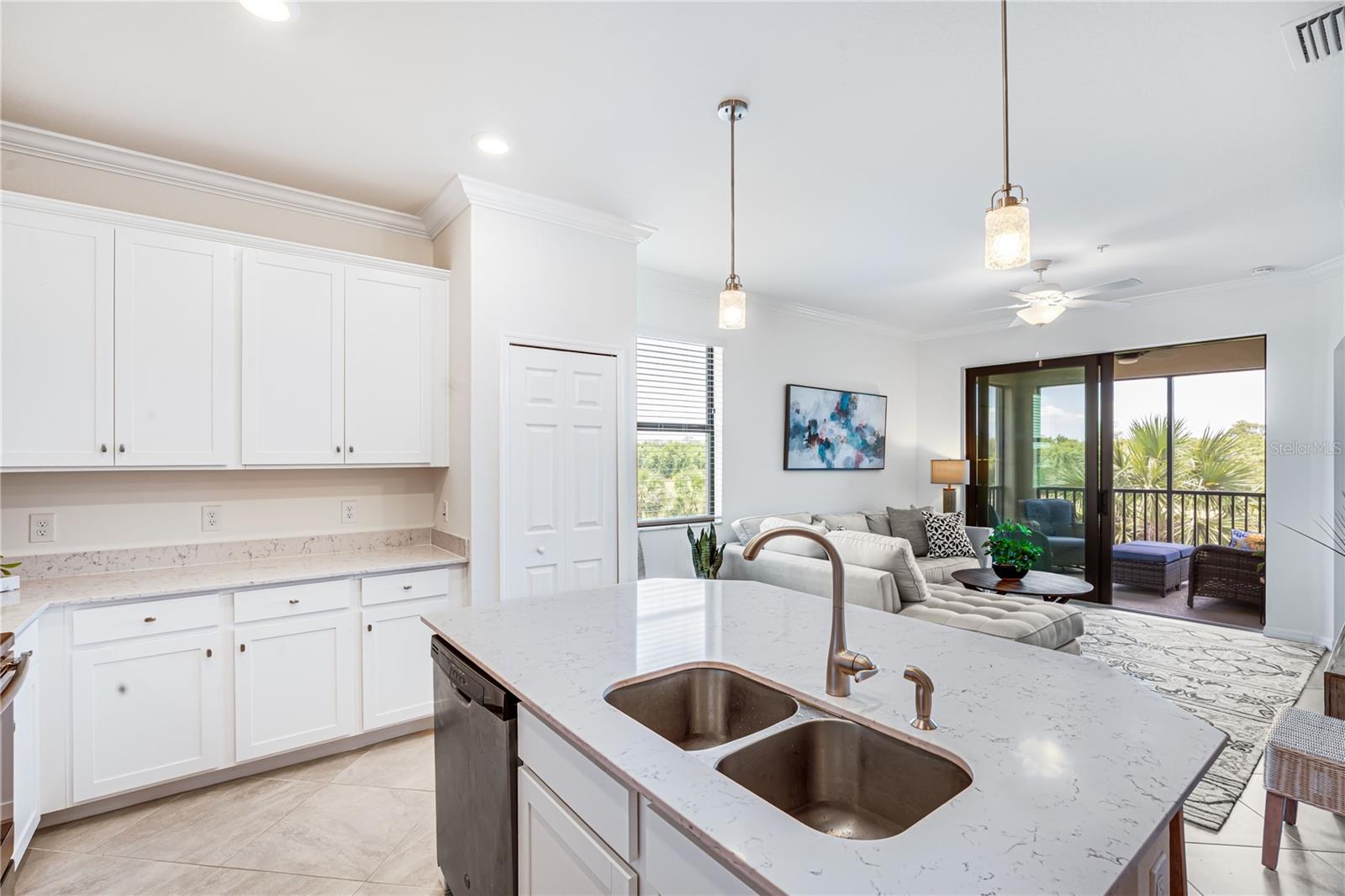 TERRACE VI AT LAKEWOOD NATIONAL PH I - Residential