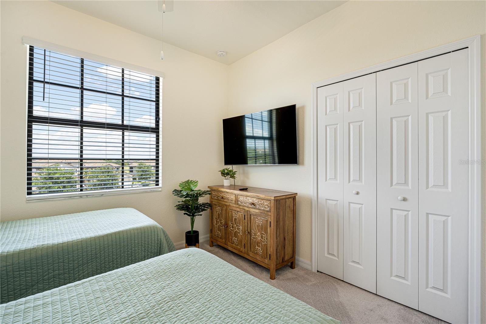 TERRACE VI AT LAKEWOOD NATIONAL PH I - Residential