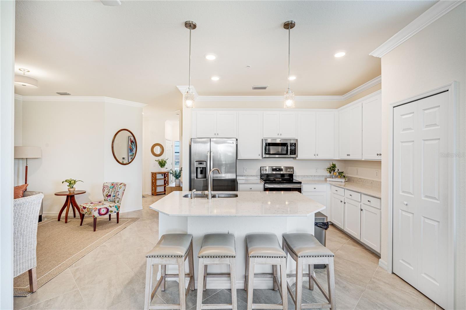 TERRACE VI AT LAKEWOOD NATIONAL PH I - Residential