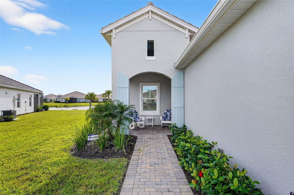 Photo of 18026 Topiary Park Place, Venice, FL 34293 (MLS # N6140856)