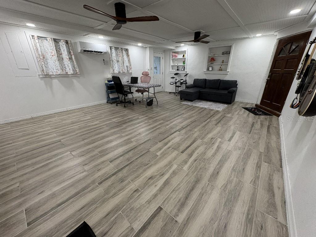 SHORE ACRES BUTTERFLY LAKE REP - Residential