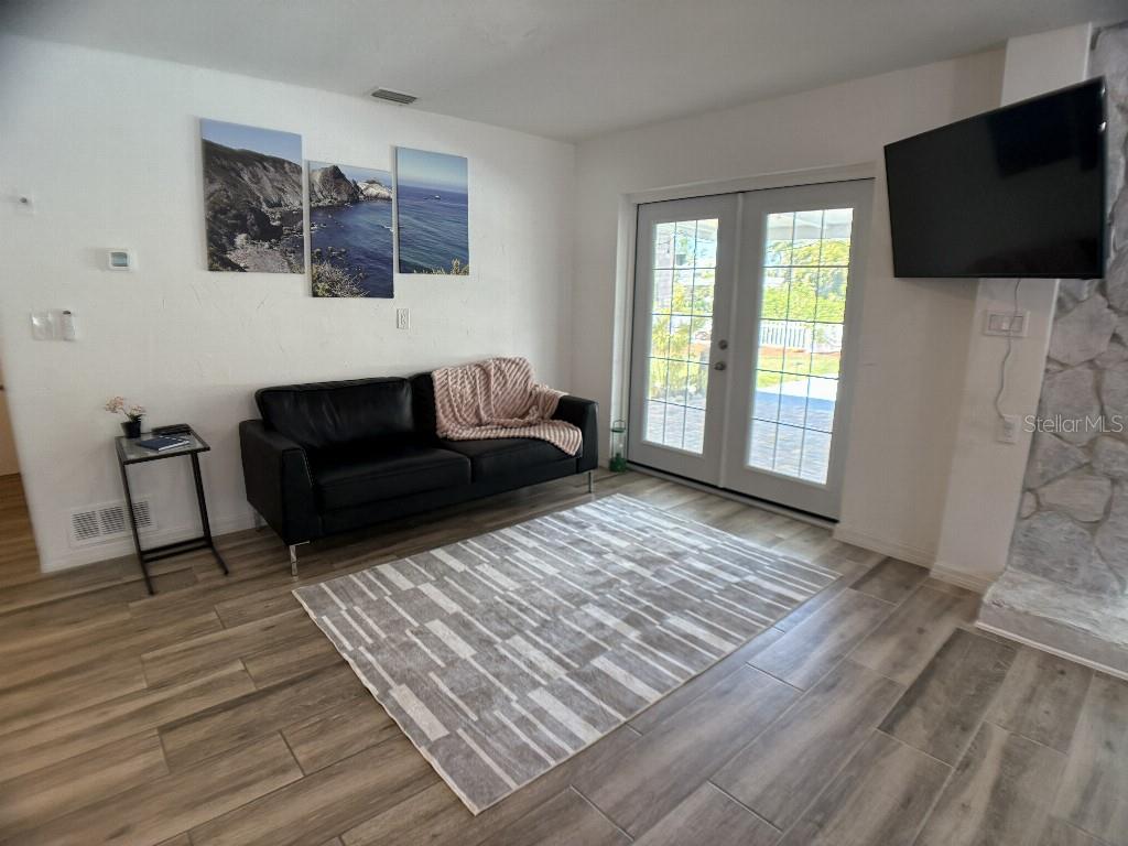SHORE ACRES BUTTERFLY LAKE REP - Residential