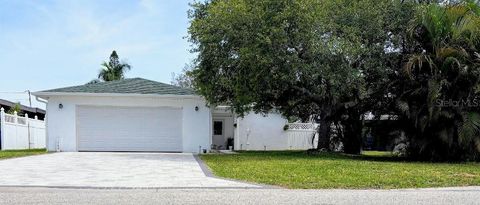 Photo of 1549 Delaware Avenue NE, St Petersburg, FL 33703 (MLS # TB8507084)