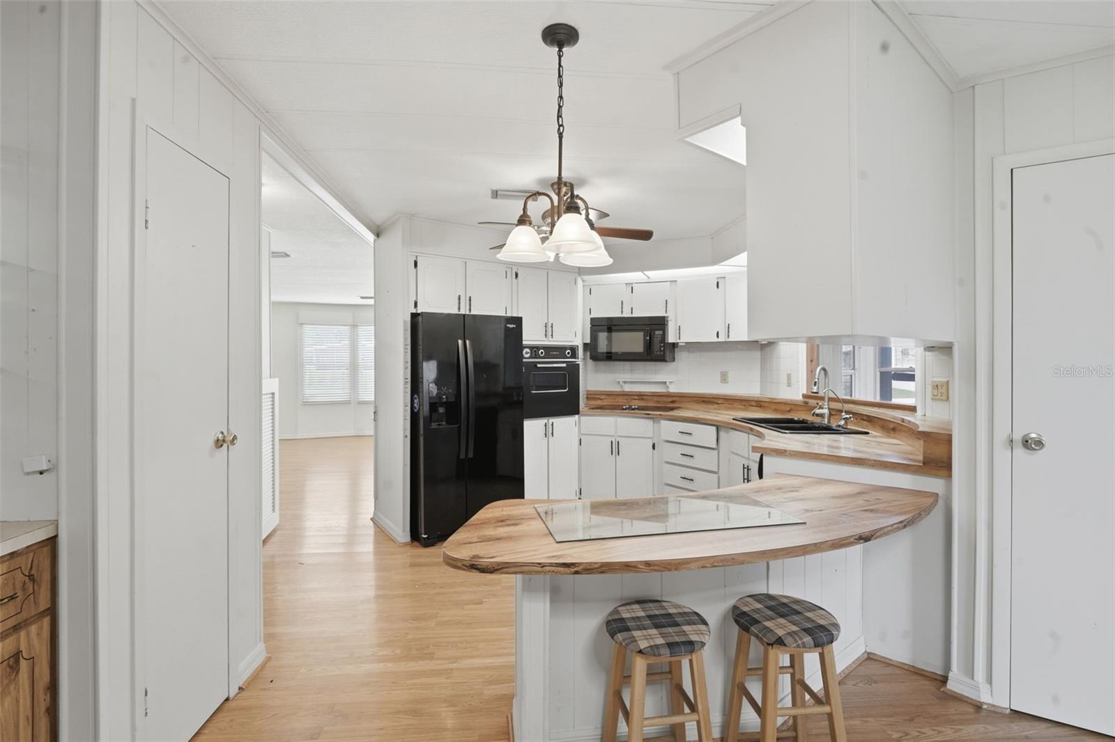 142 FLORENCE BOULEVARD