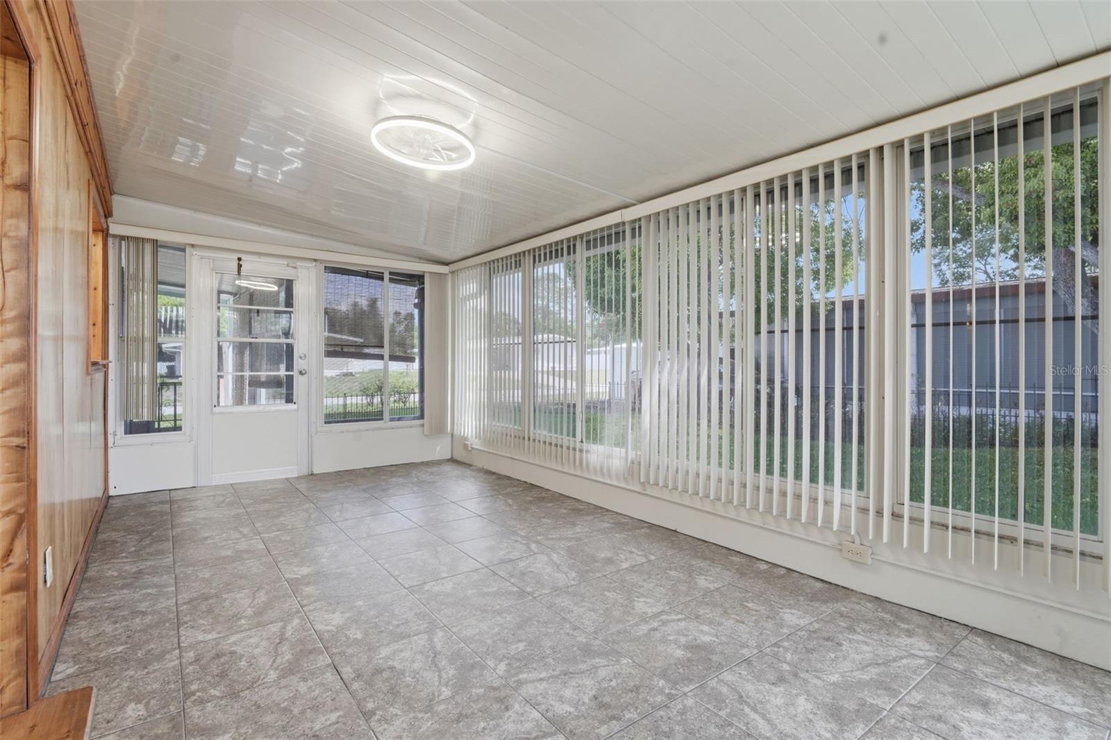 142 FLORENCE BOULEVARD