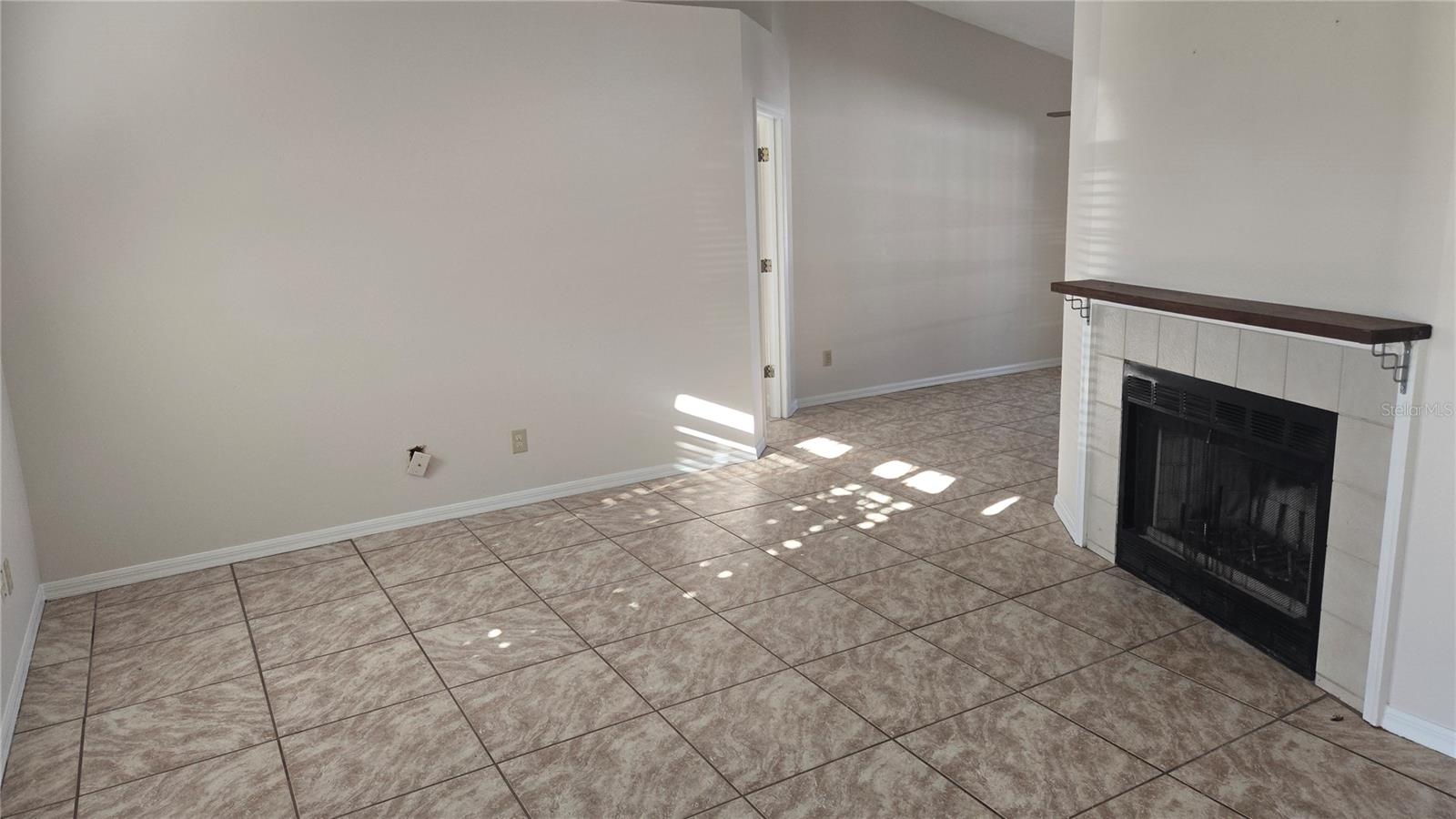 SOUTH VENICE - Residential Lease