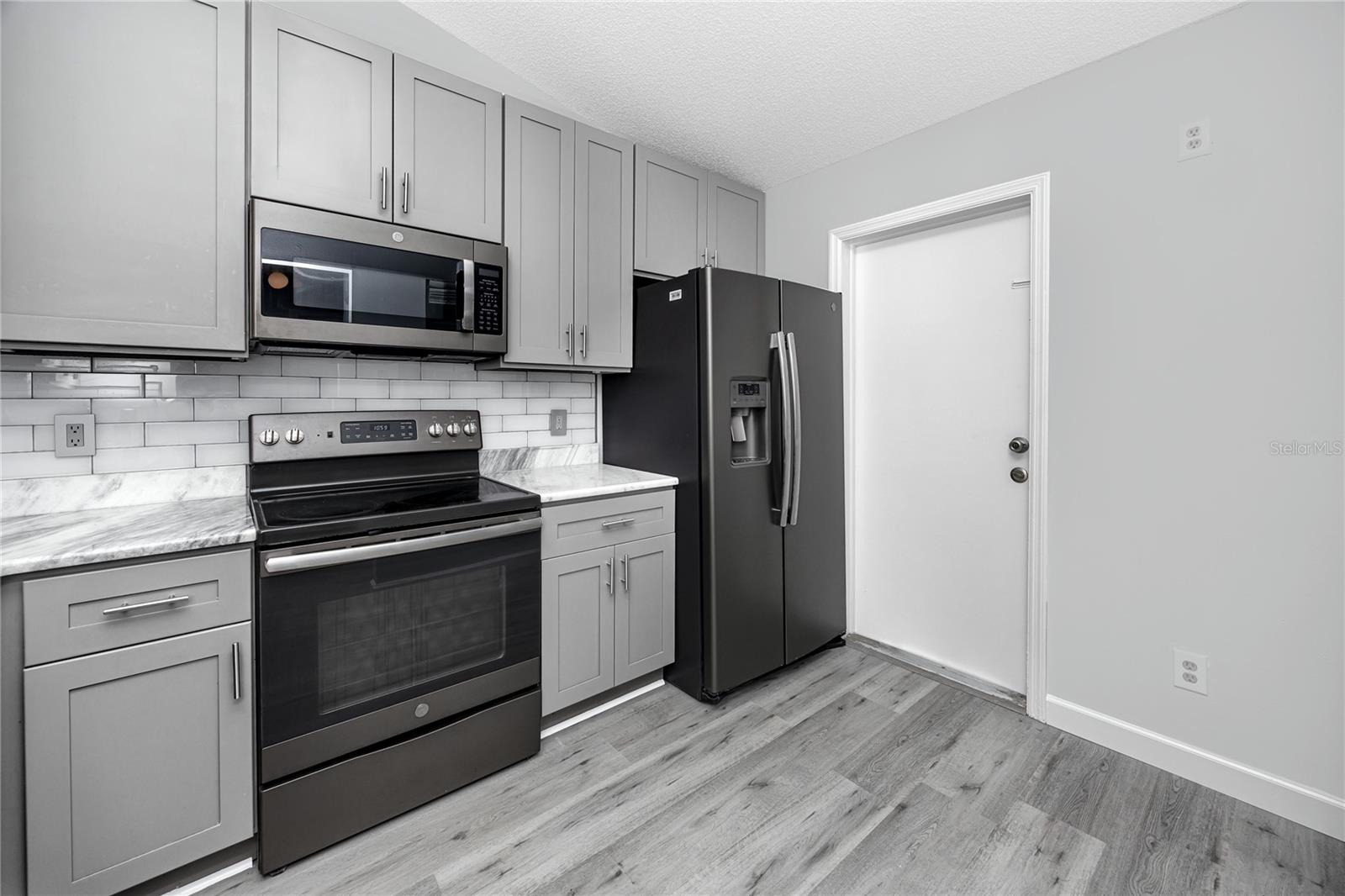 CLOVERPLACE CONDO - Residential