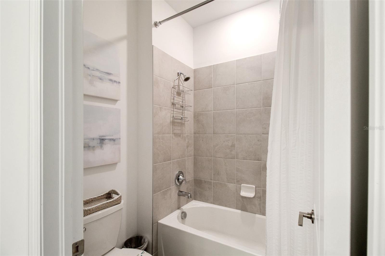 LORRAINE LAKES PH IIB-3 & IIC - Residential Lease