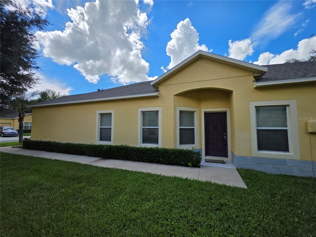 Photo of 37611 Georgina Terrace, Zephyrhills, FL 33542 (MLS # S5157922)