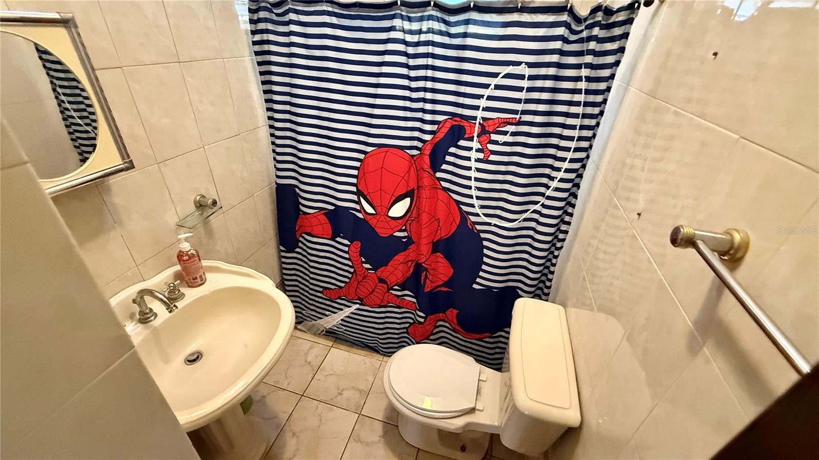 QUEBRADA CEIBA - Residential