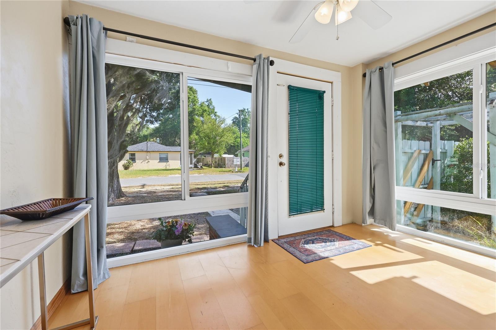 SUN CREST - Residential