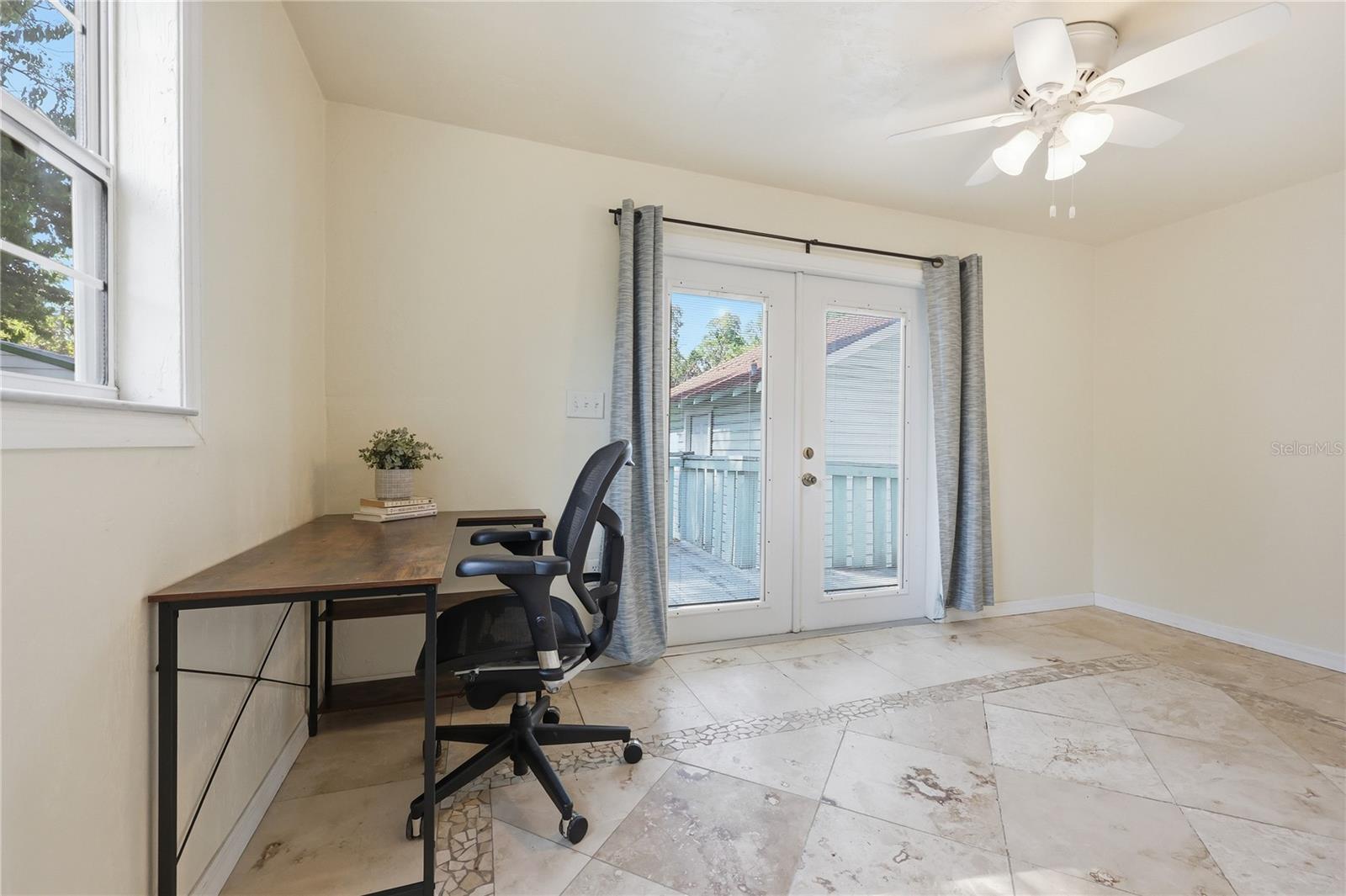 SUN CREST - Residential