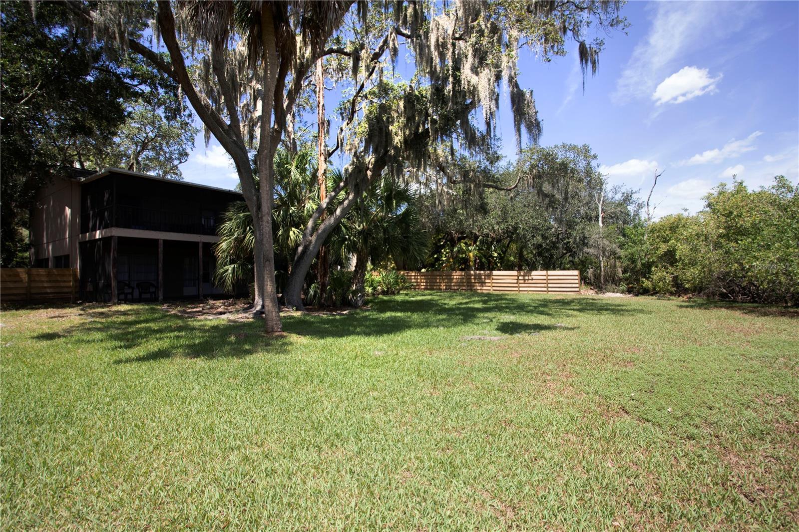 BRIARWOOD - Residential