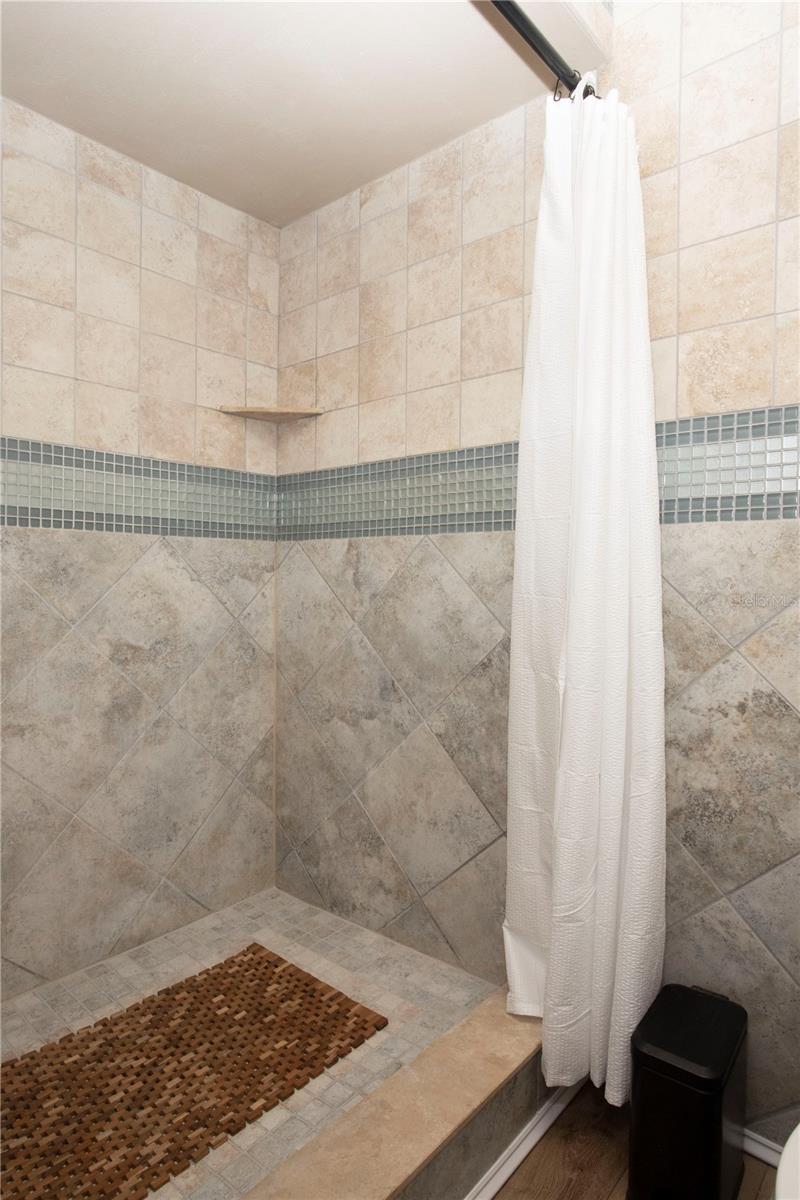 BRIARWOOD - Residential