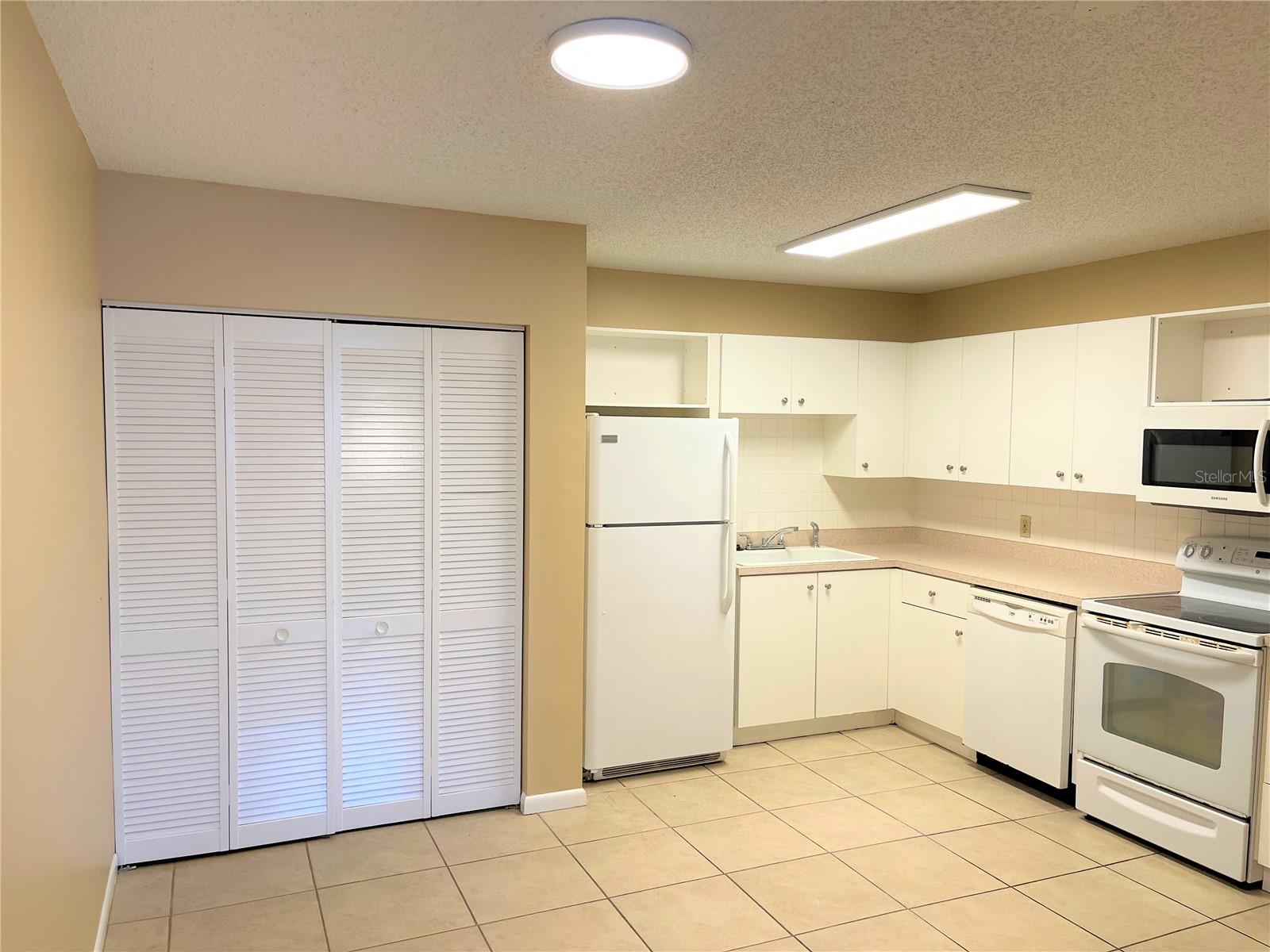 HORTON SHORES - Residential Lease