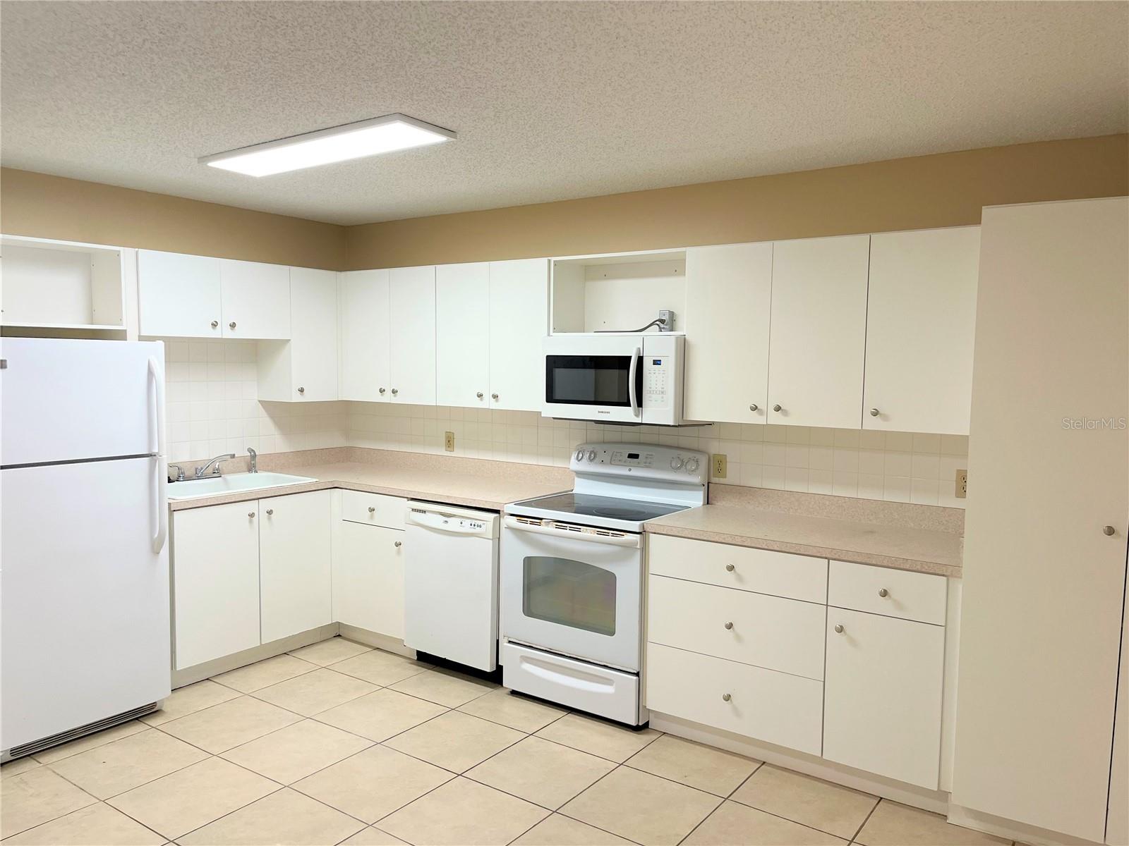 HORTON SHORES - Residential Lease