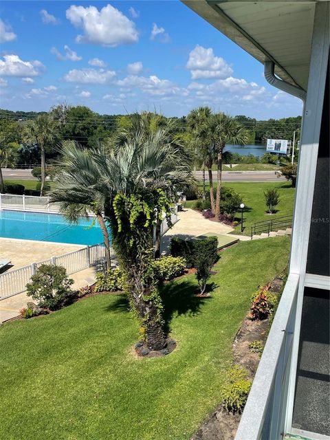 A home in WINTER HAVEN