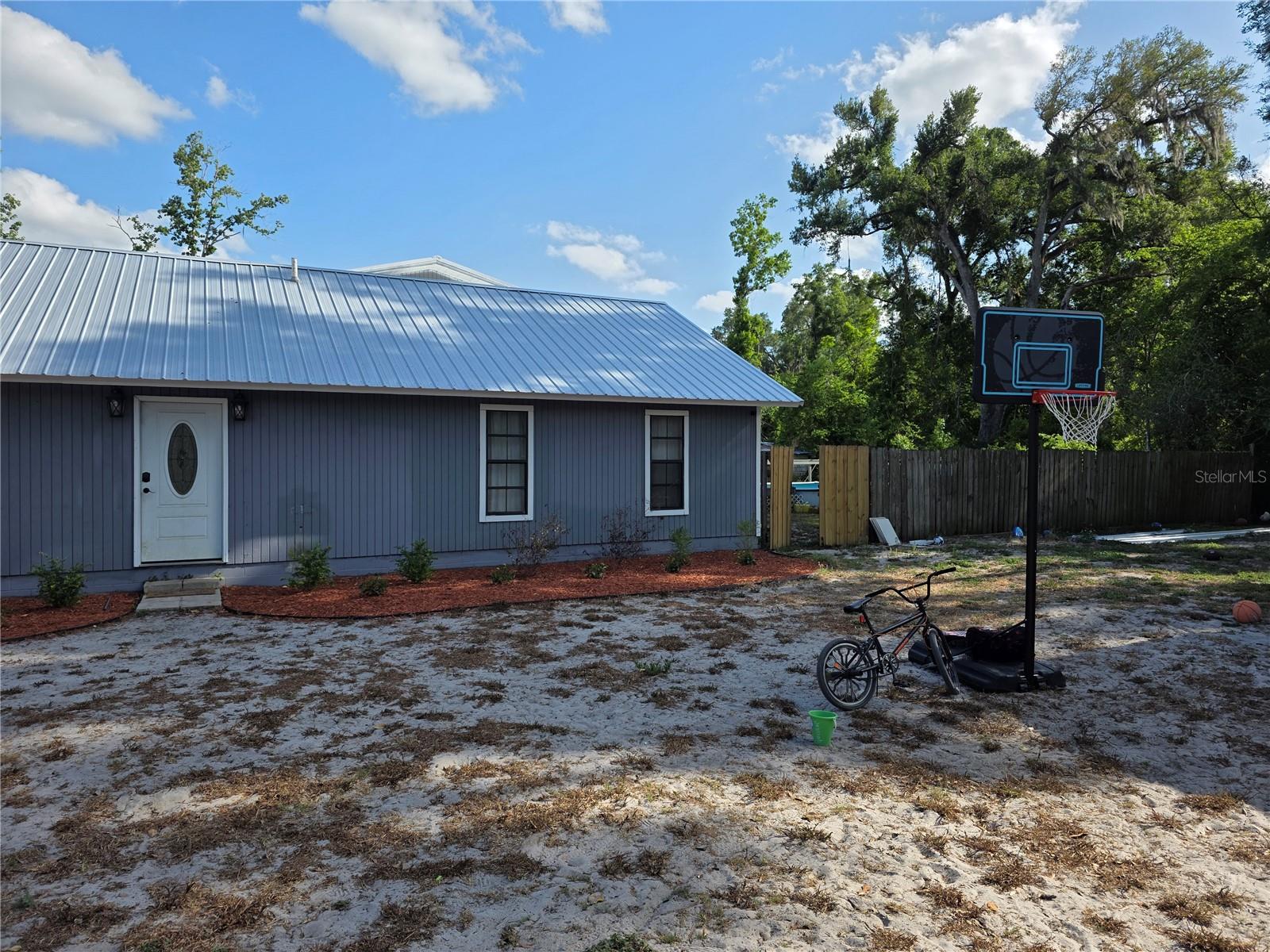 OAKS OF OLD TOWN - Residential