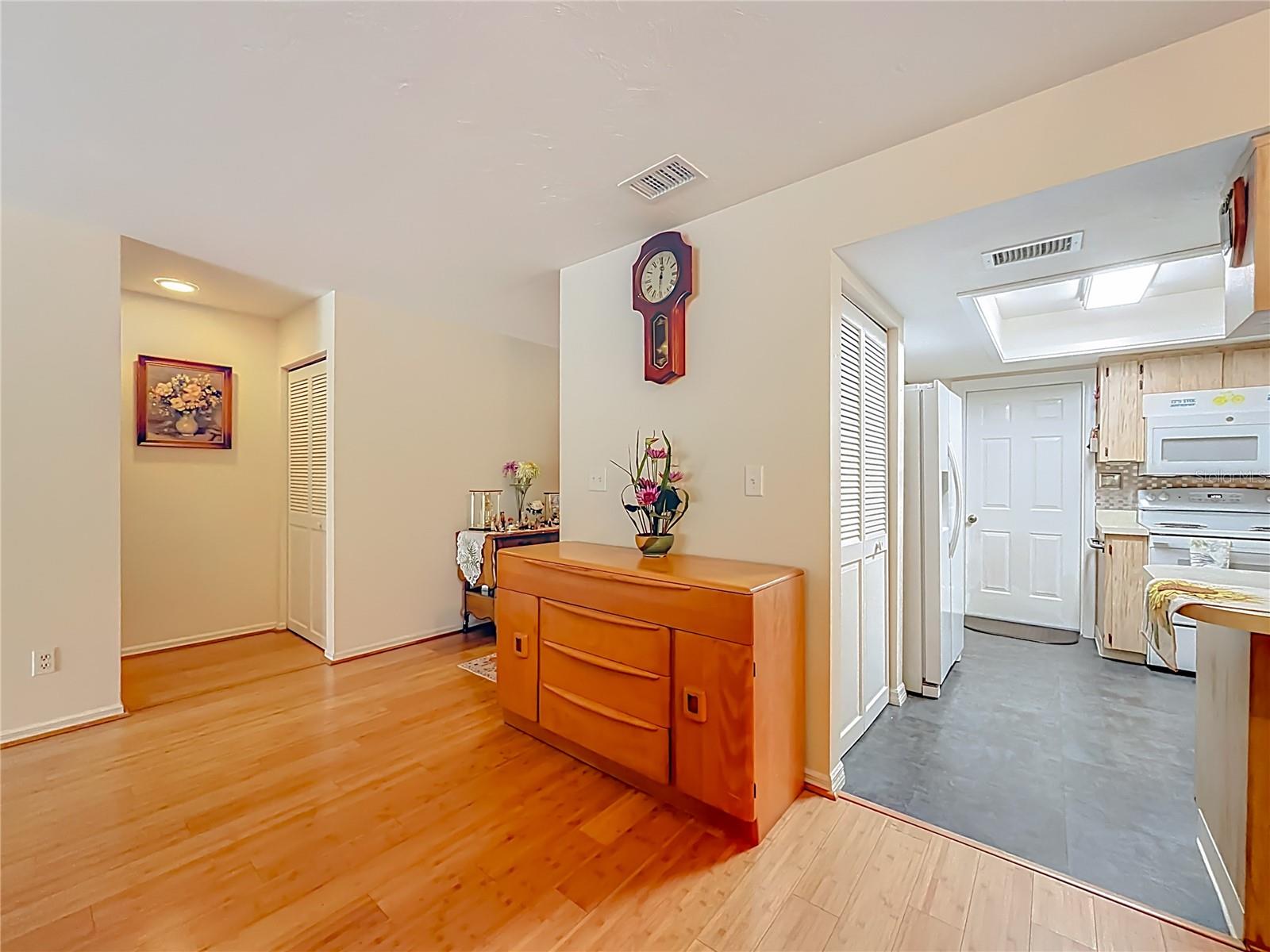 FOX MDW UN 02 BLDG 29 - Residential