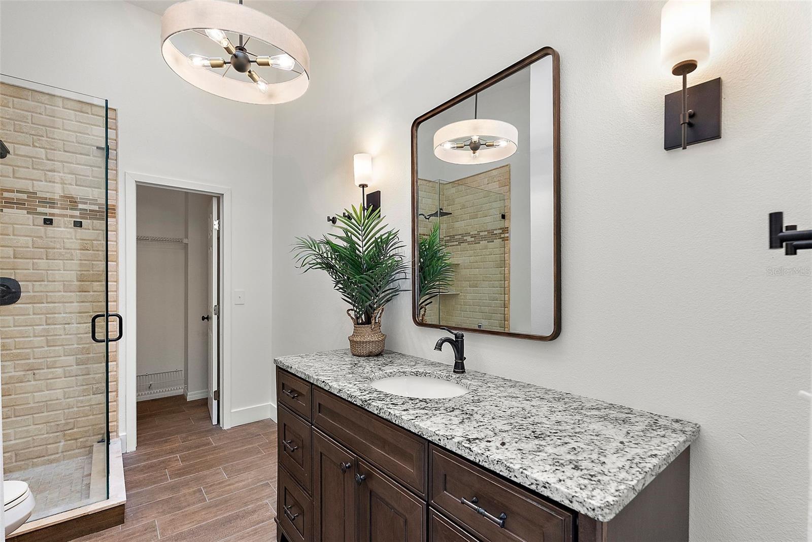 PALMS OF TIERRA - Residential