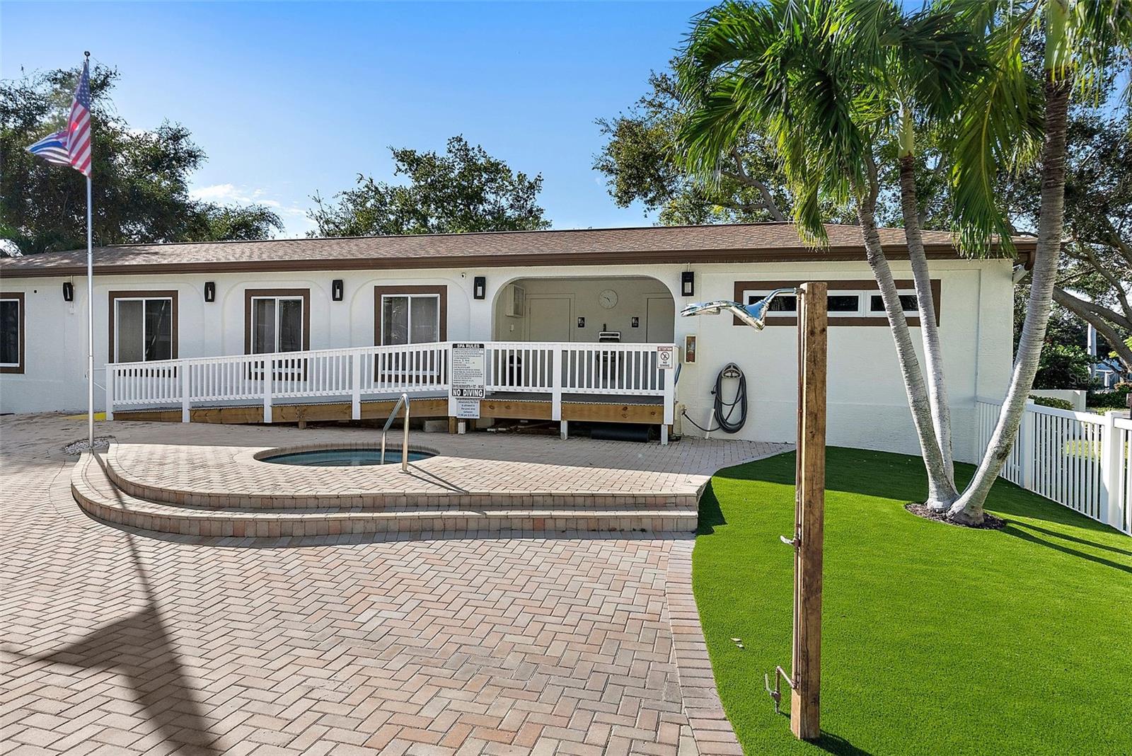 PALMS OF TIERRA - Residential