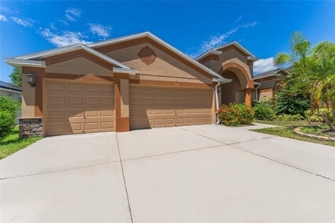 Photo of 2637 Yukon Cliff Drive, Ruskin, FL 33570 (MLS # TB8539066)