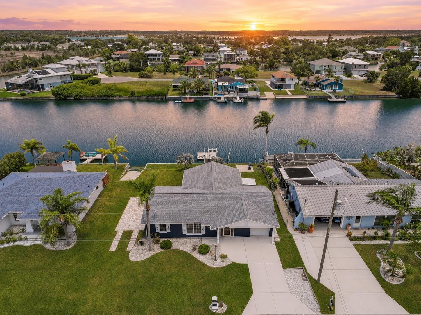 3388 OLEANDER DRIVE