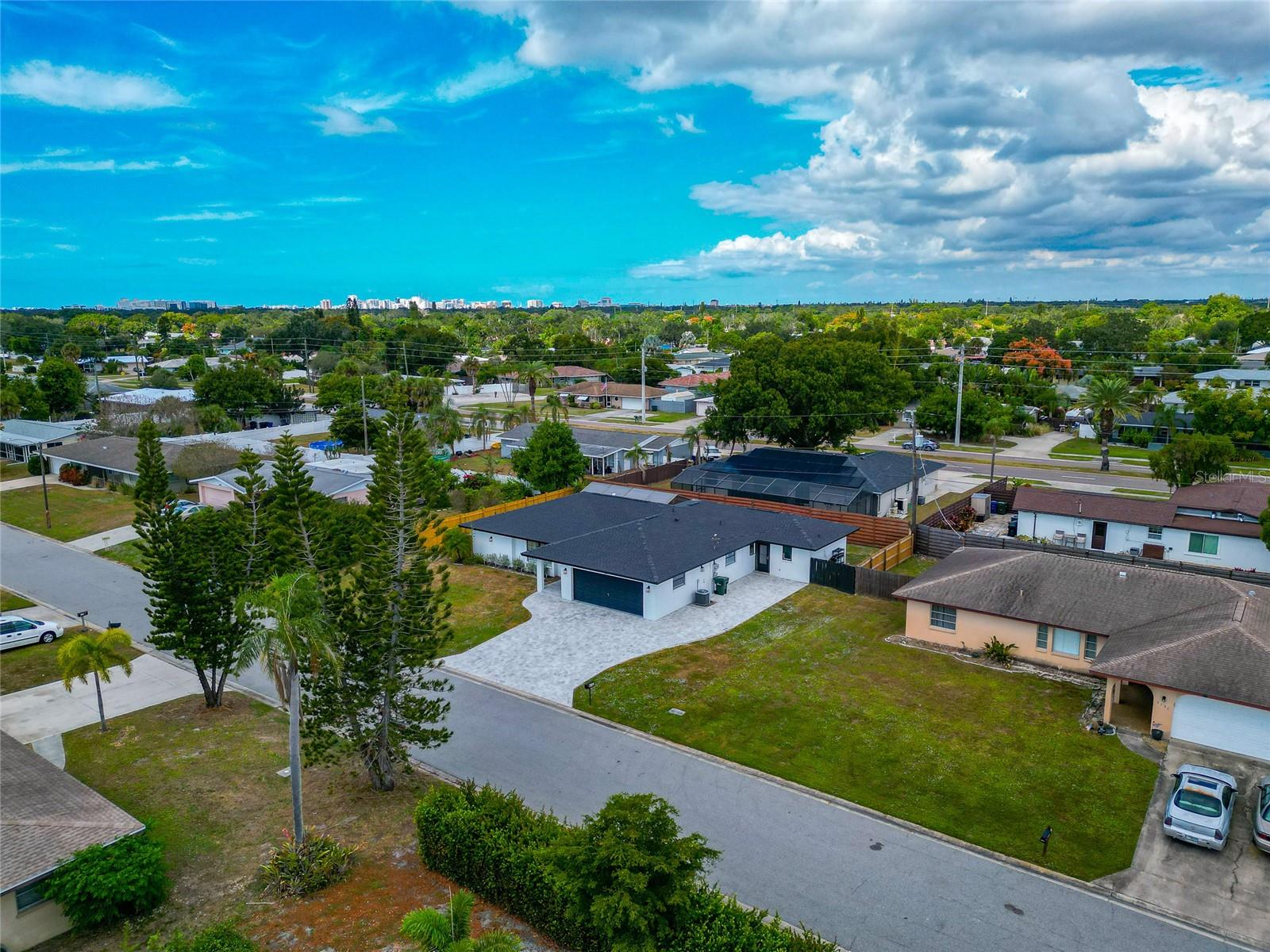 ANONYMOUS ACRE - Residential