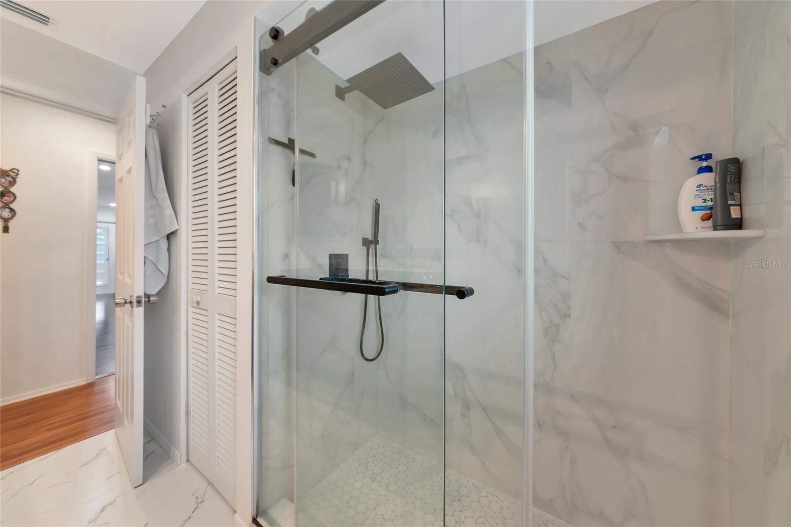 ANONYMOUS ACRE - Residential