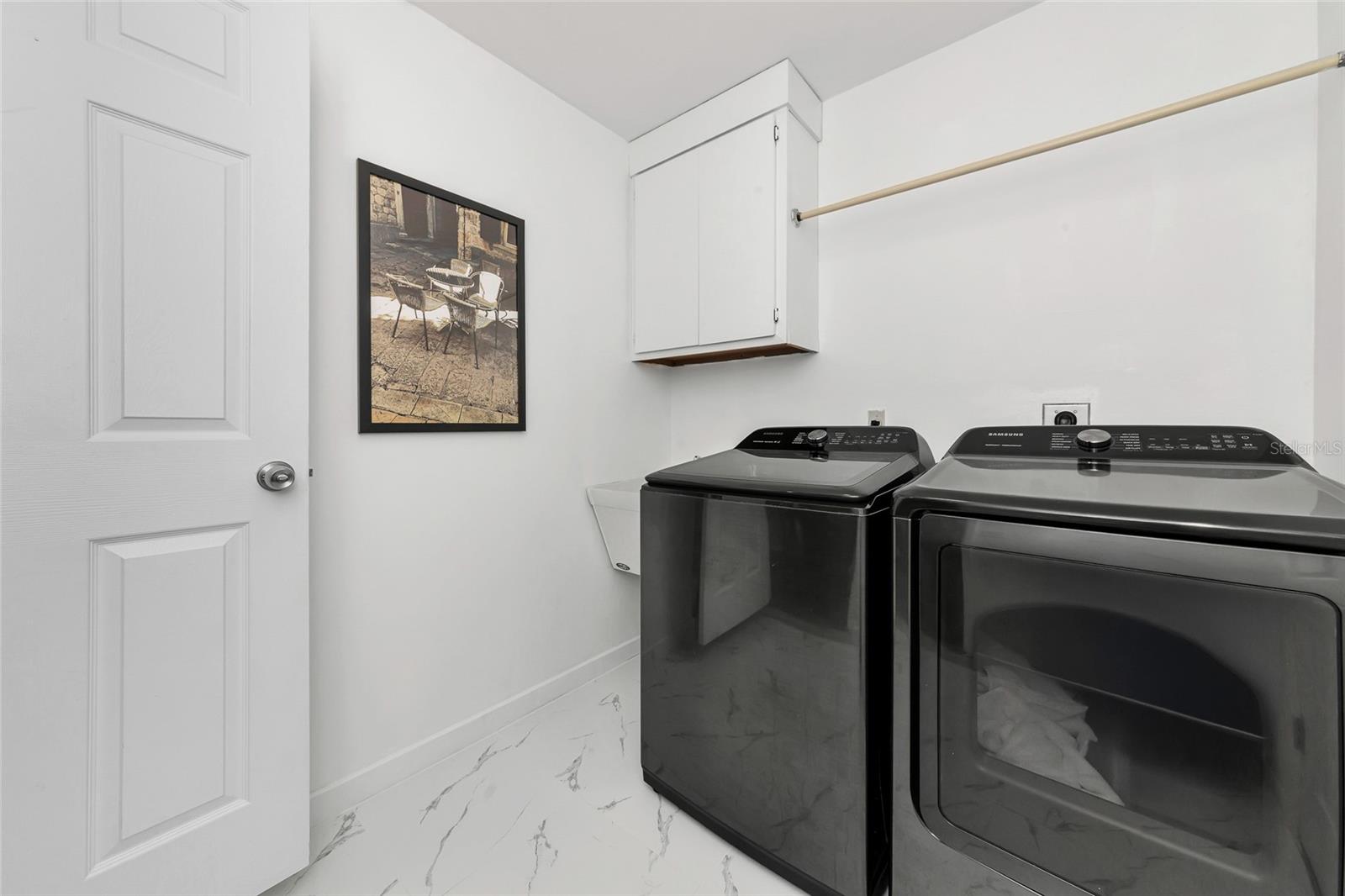 ANONYMOUS ACRE - Residential