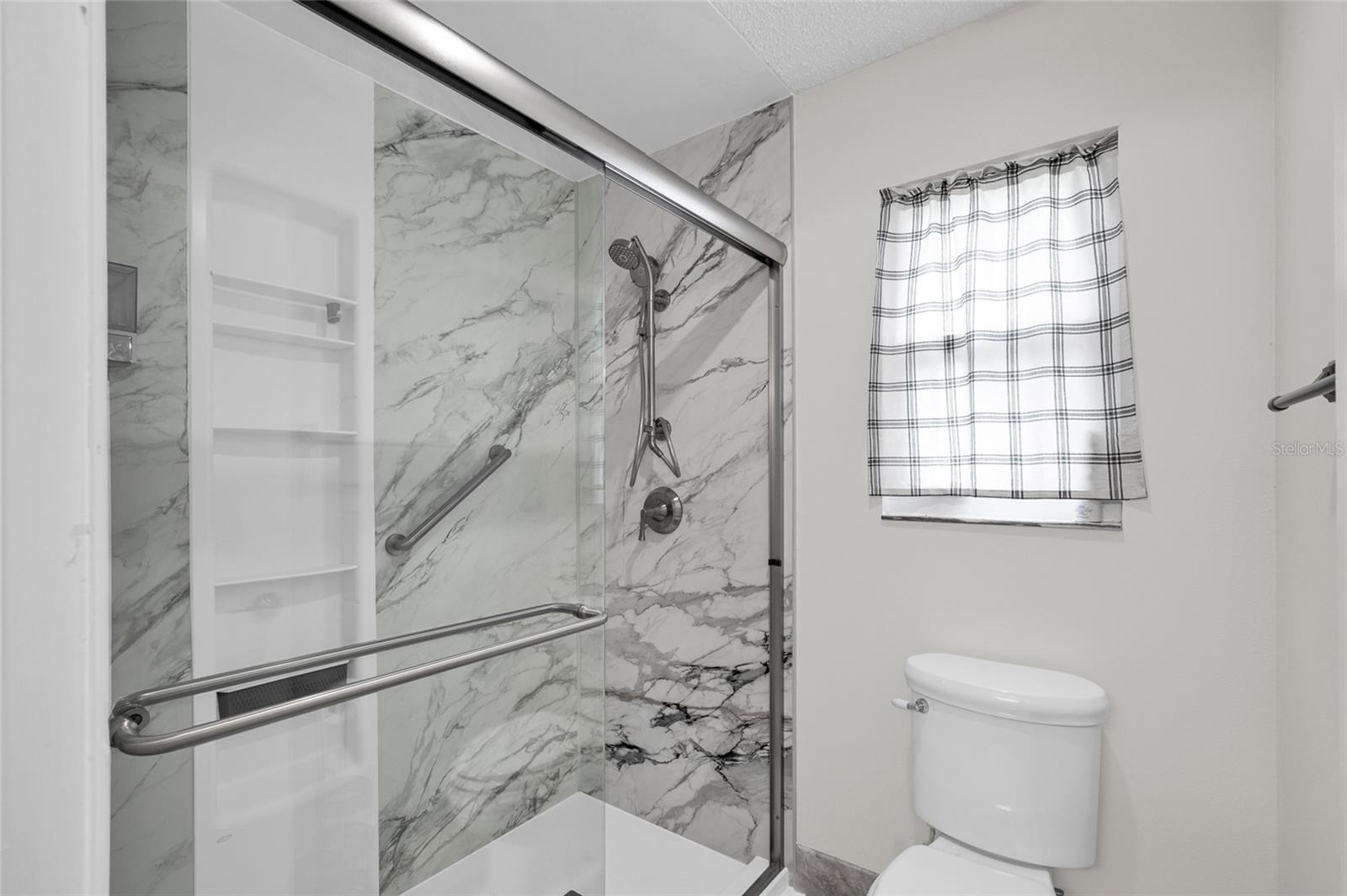 SILVER SPGS SHORES UN 04 - Residential