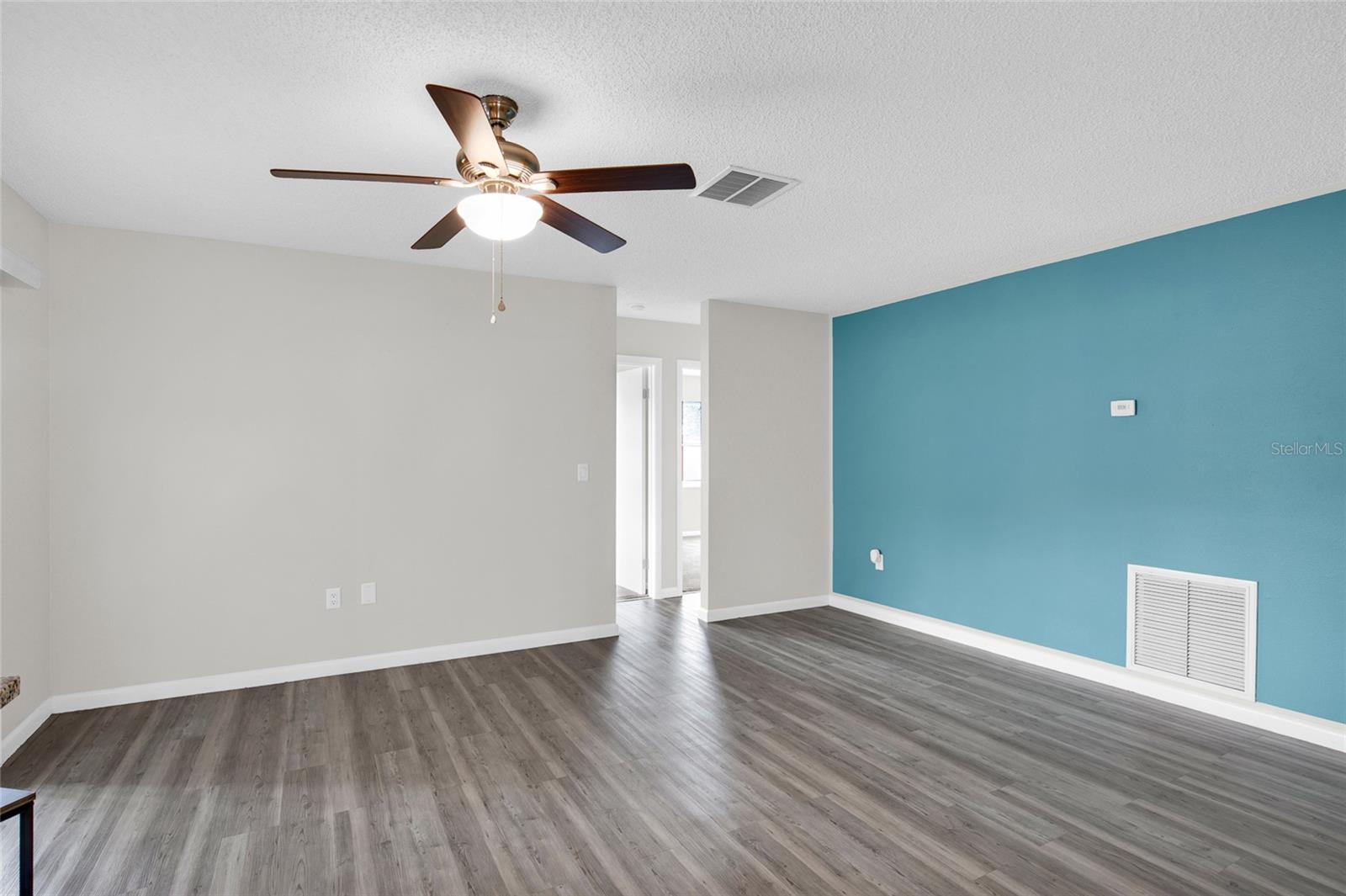 SILVER SPGS SHORES UN 04 - Residential