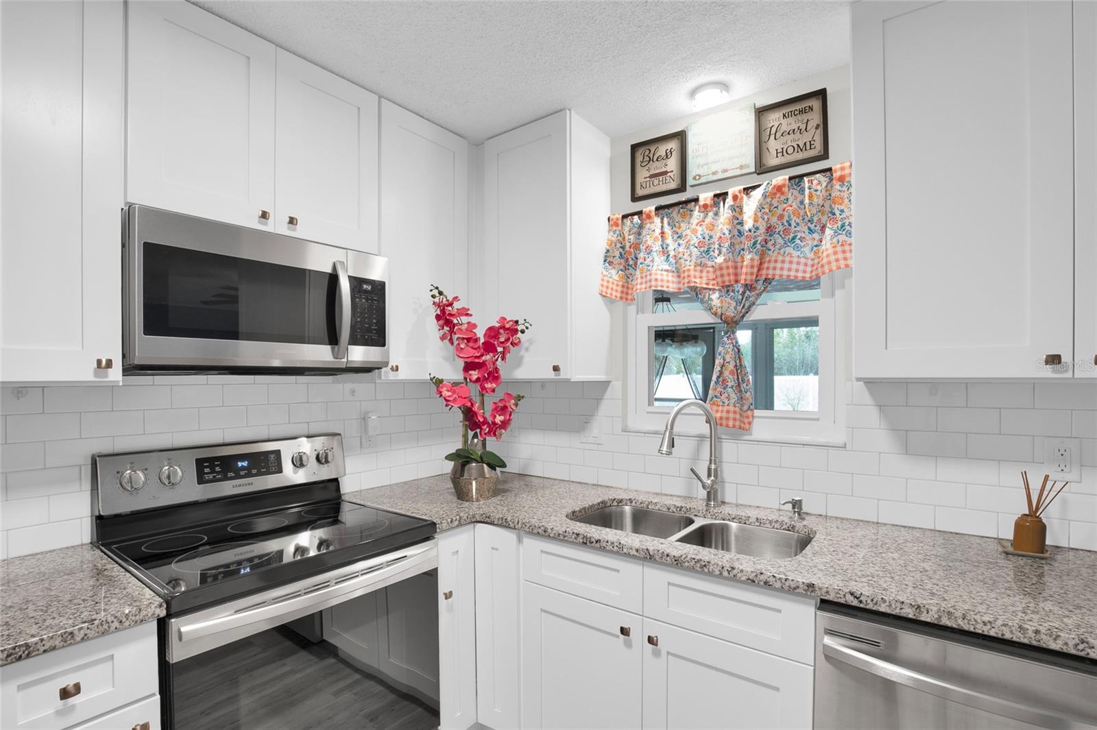 SILVER SPGS SHORES UN 04 - Residential