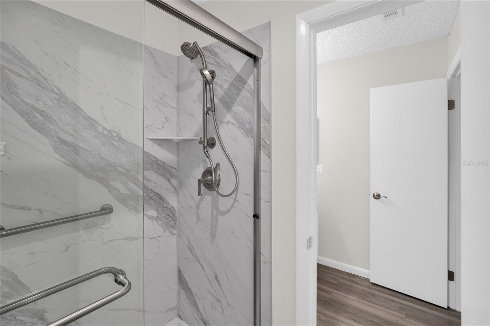 SILVER SPGS SHORES UN 04 - Residential