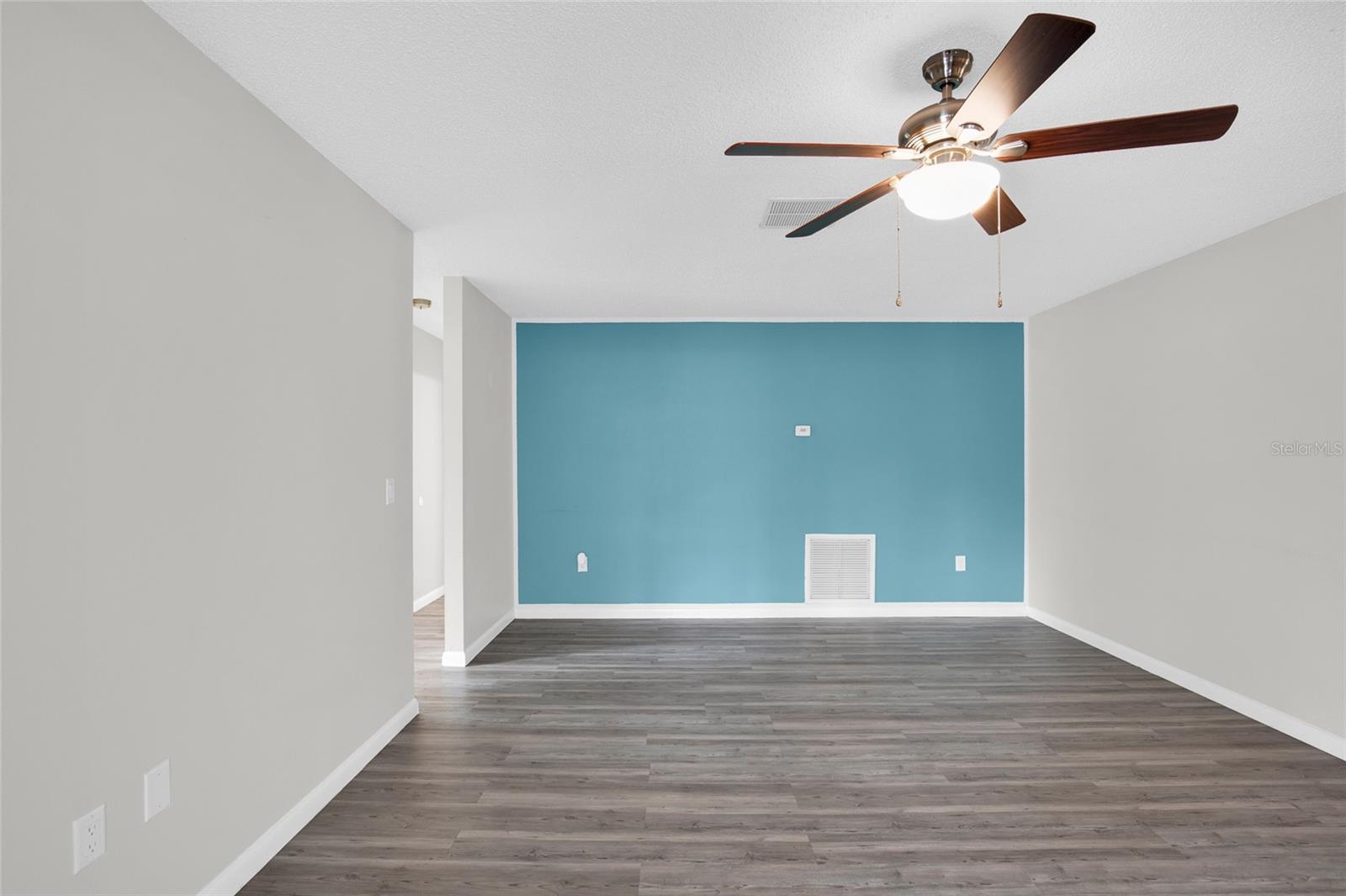 SILVER SPGS SHORES UN 04 - Residential