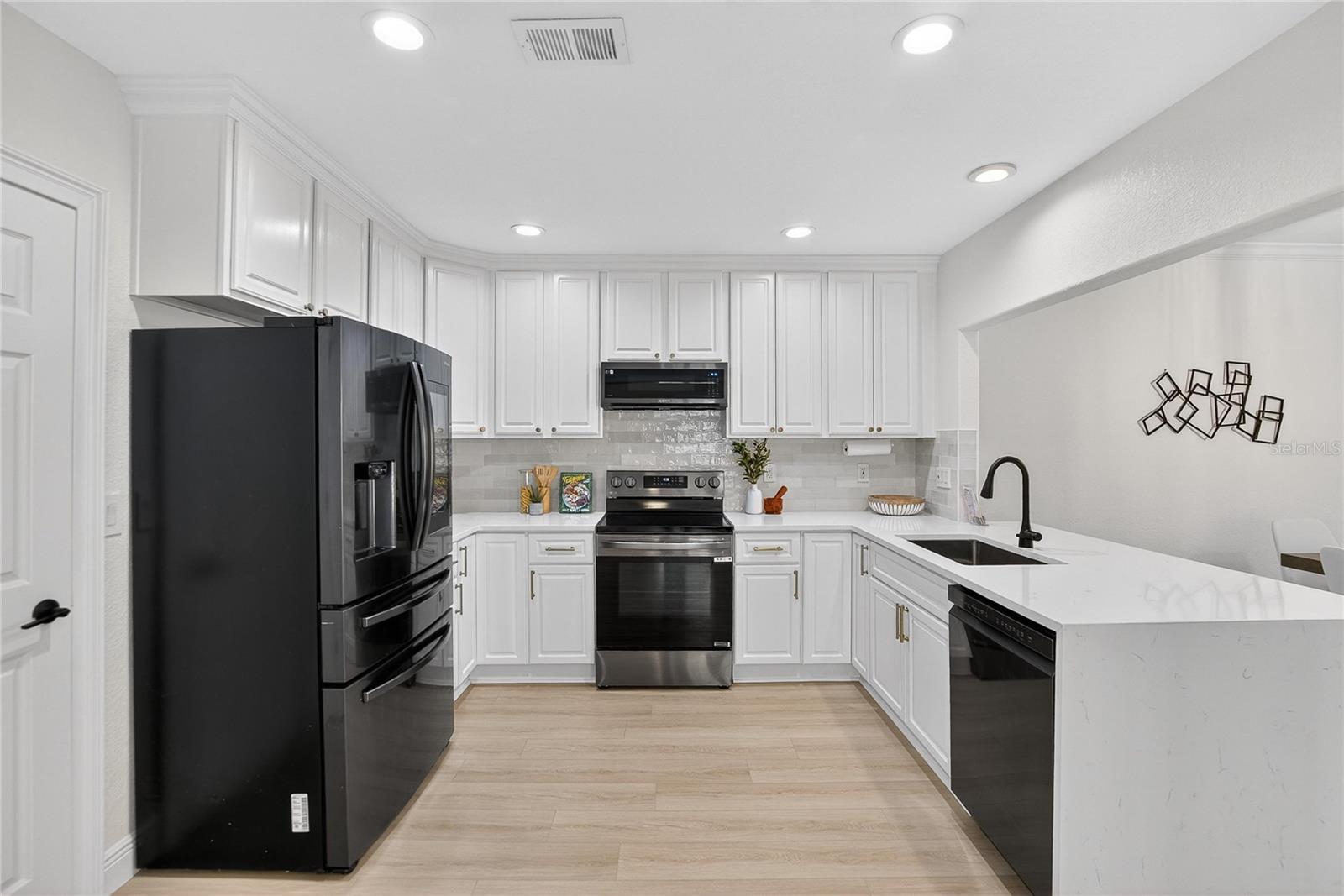 VILLAGE OF SAFETY HARBOR - Residential