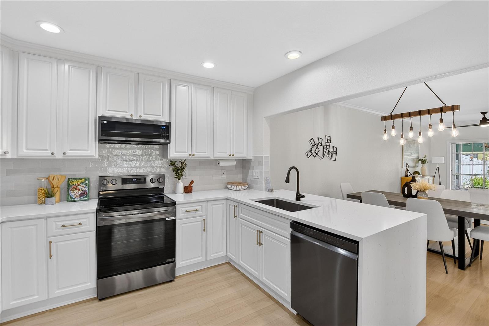 VILLAGE OF SAFETY HARBOR - Residential