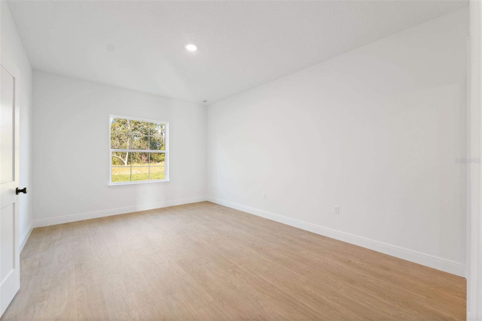 SILVER SPGS SHORES UN #33 - Residential