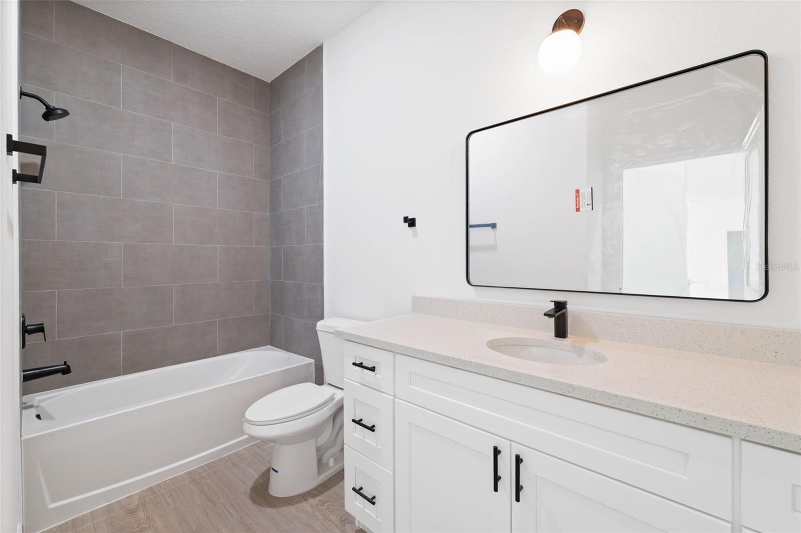 SILVER SPGS SHORES UN #33 - Residential