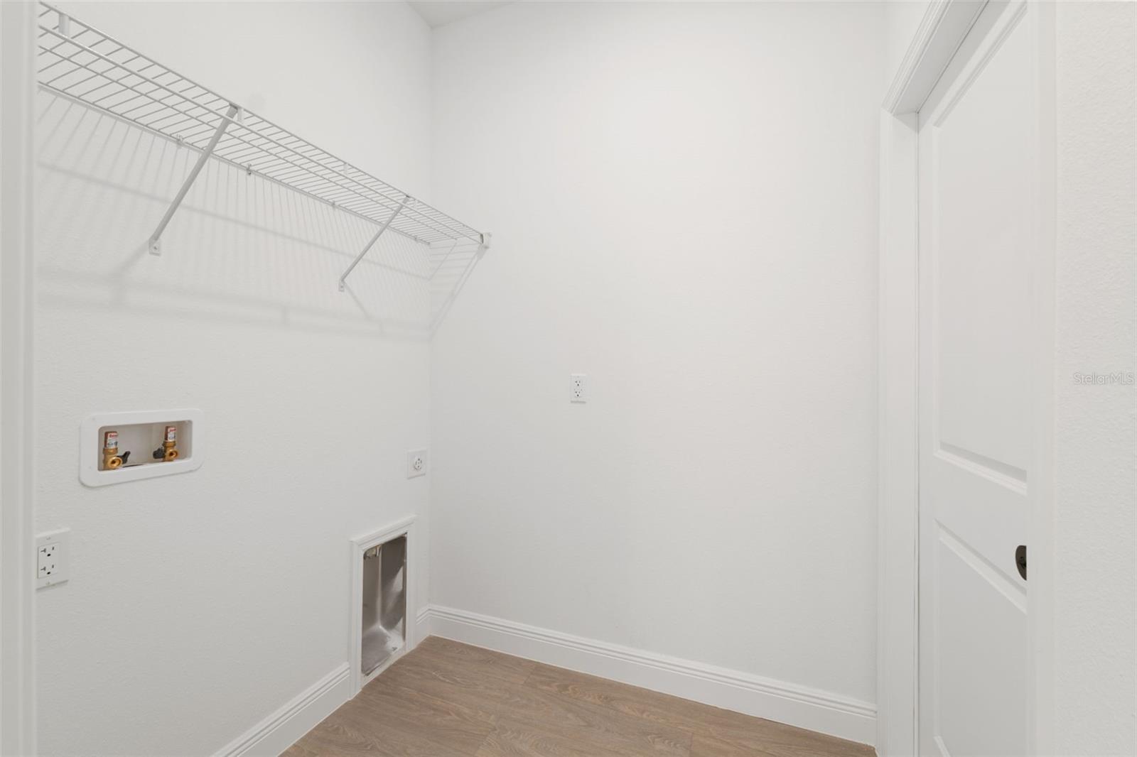 SILVER SPGS SHORES UN #33 - Residential