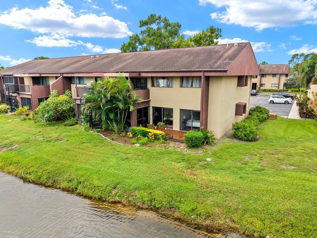Photo of 875 S Village Drive N #101, St Petersburg, FL 33716 (MLS # TB8533486)