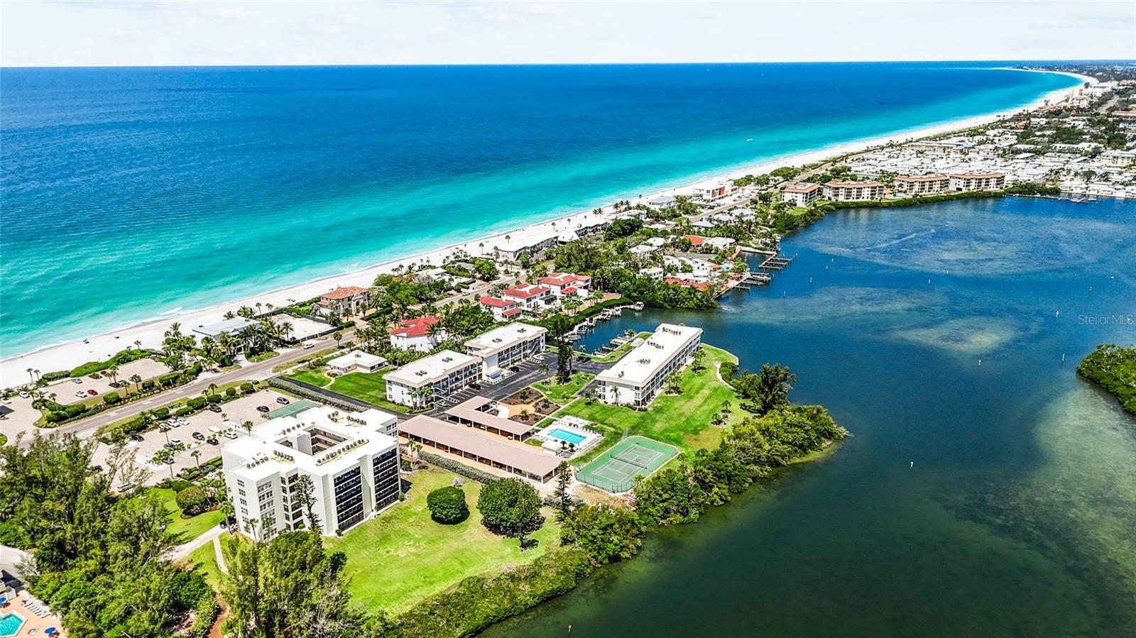 LONGBOAT ARMS - Residential