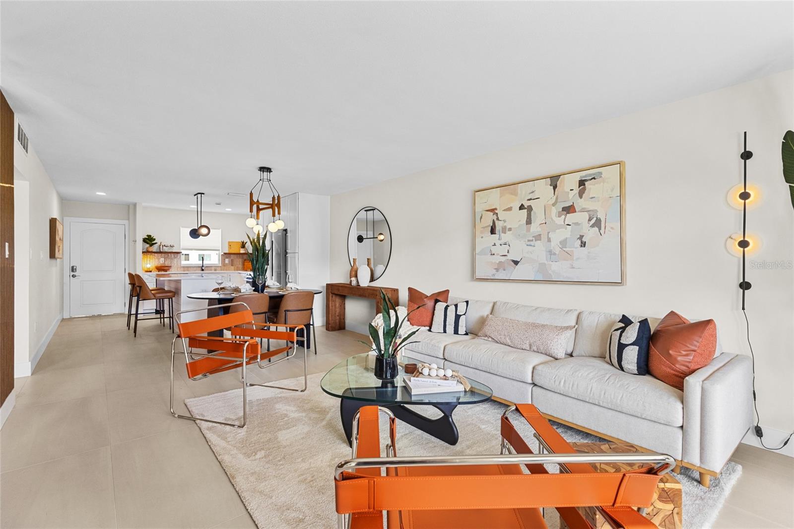 LONGBOAT ARMS - Residential
