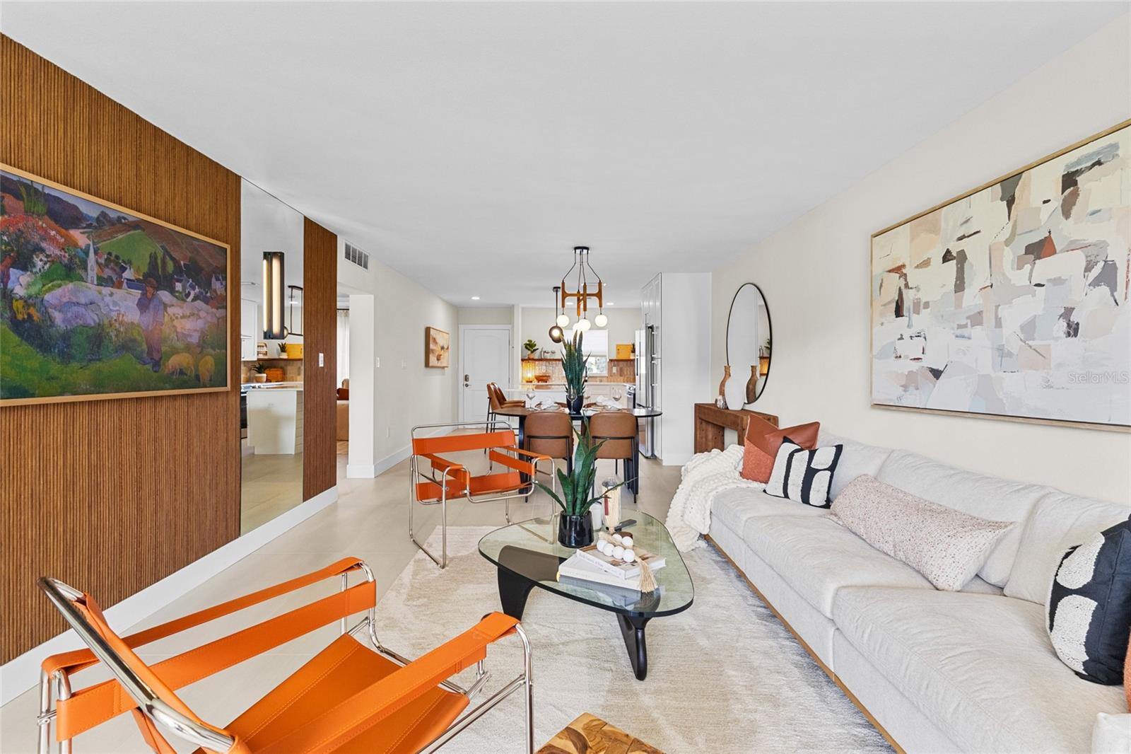 LONGBOAT ARMS - Residential