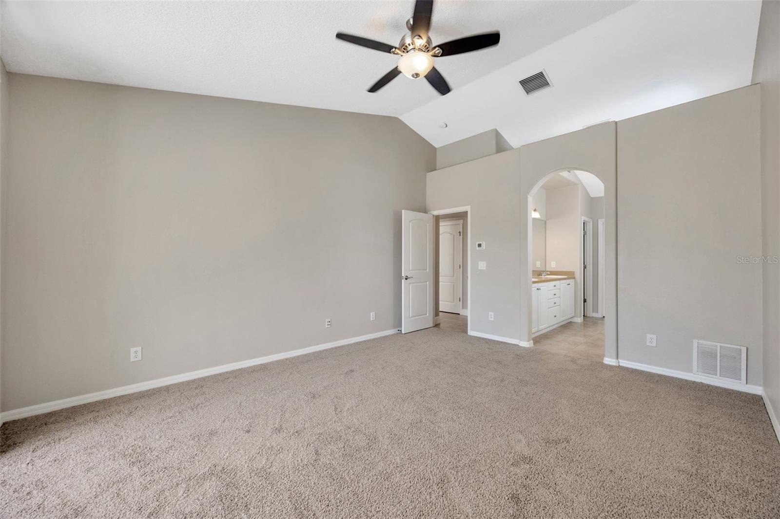 FISHHAWK RANCH PH 2 PRCL - Residential Lease