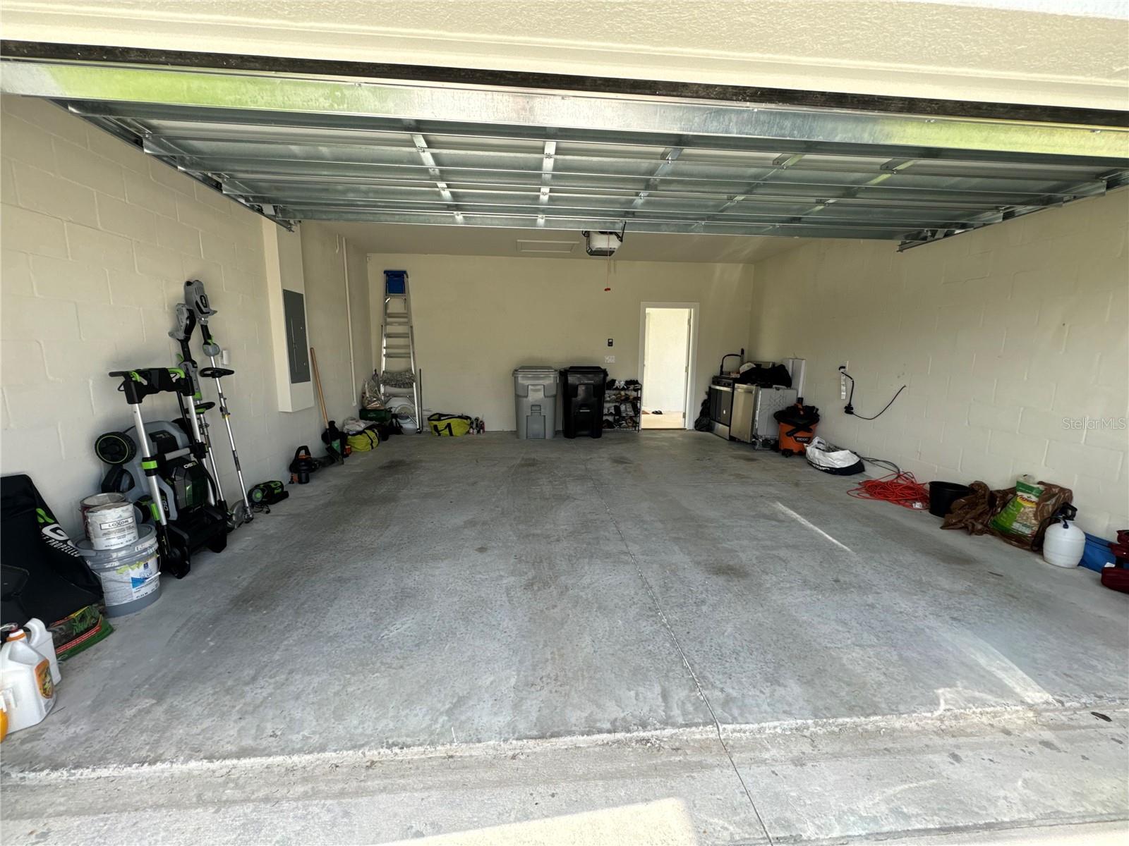 WINDING MEADOWS - Residential