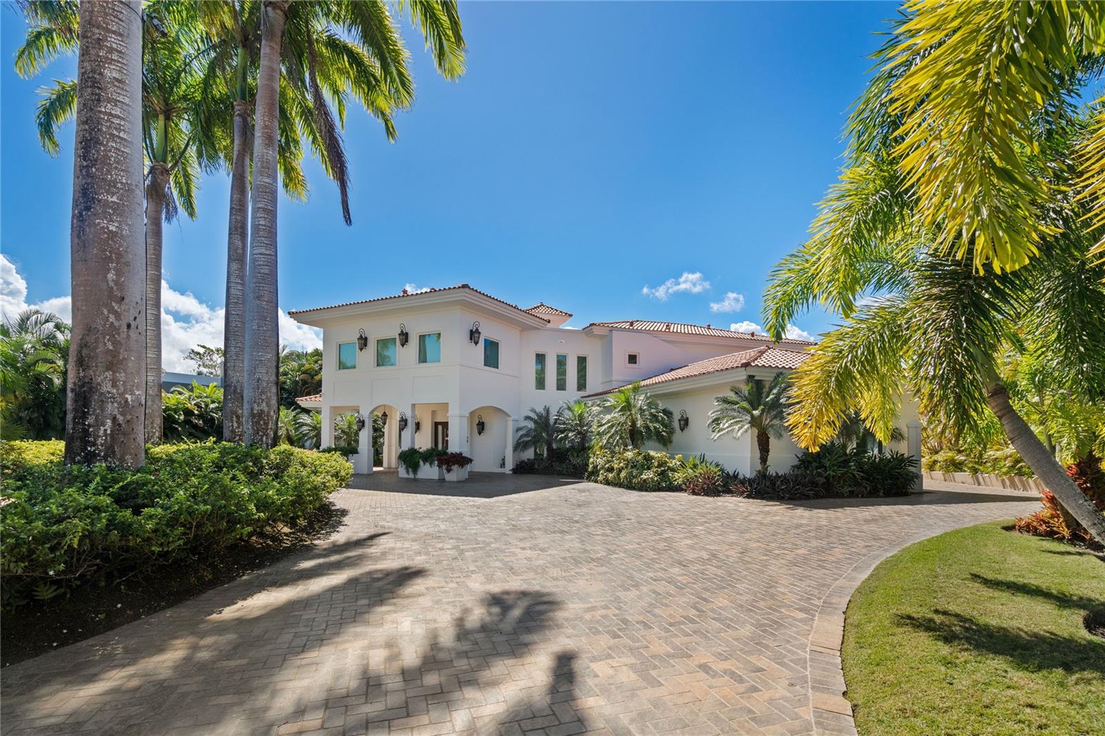 DORADO COUNTRY ESTATES - Residential