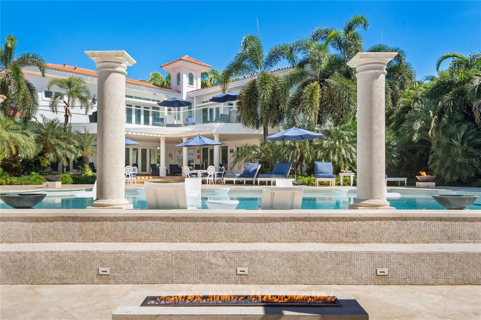 DORADO COUNTRY ESTATES - Residential