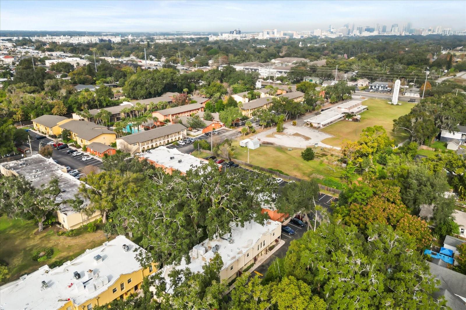 LA COSTA BRAVA LAKESIDE - Residential